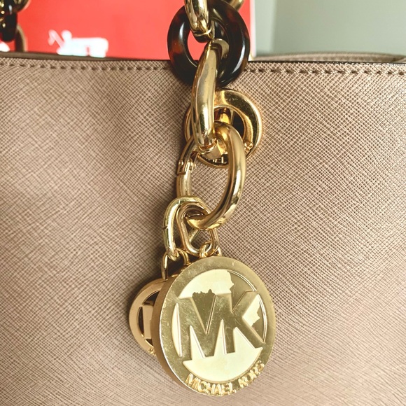 MK Purse with gold link and tortoise shell ID - Picture 3 of 7